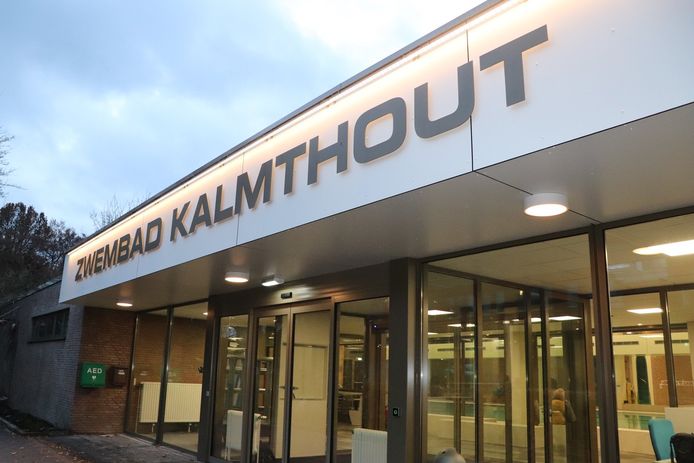Het zwembad van Kalmthout is zondag gesloten.