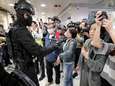 Politie: ook vreedzame demonstranten die toekijken in Hongkong zijn strafbaar