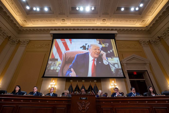 Selon les membres de la commission, Donald Trump devrait être jugé comme tout autre citoyen pour avoir enfreint la loi.