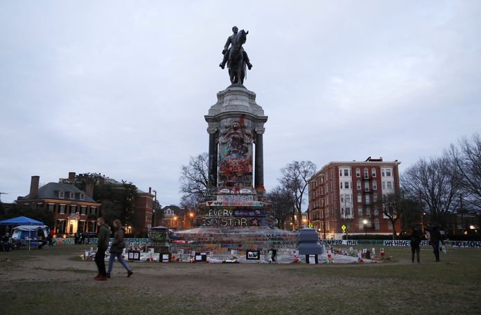 Het standbeeld van generaal Robert E. Lee in Richmond, Virginia. Archiefbeeld van januari.