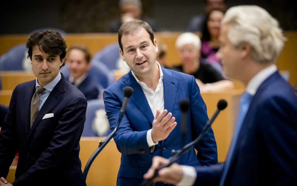 Klaver, Asscher en Wilders bij de interruptiemicrofoons. Beeld anp
