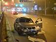 Auto vliegt uit de bocht en ramt tramhalte in Utrecht