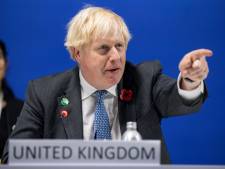 Après son appel à sauver la planète, Boris Johnson regagnera Londres en avion