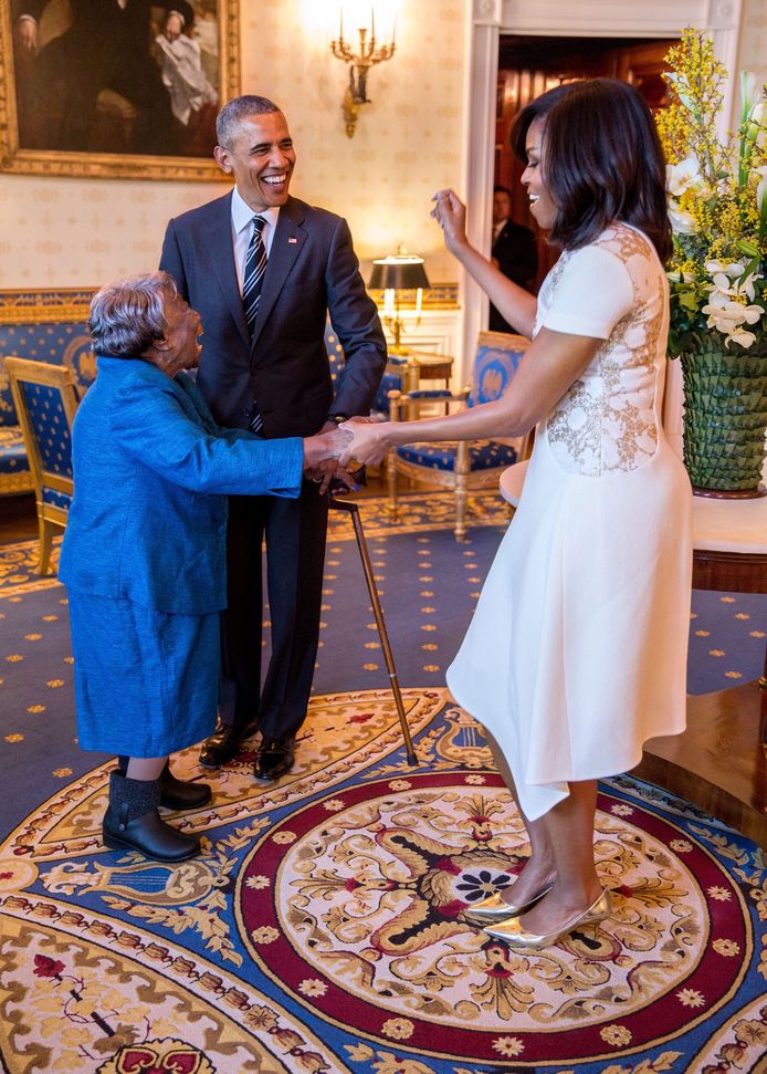 Beelden van het bezoek van de toen 106-jarige Virginia McLaurin aan de Obama's in 2016, in het kader van een speciale receptie in het Witte Huis voor African American History Month.
