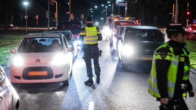 In Langdonk hebben ze in elk geval één avondje rust: veel politie, geen vuurwerk