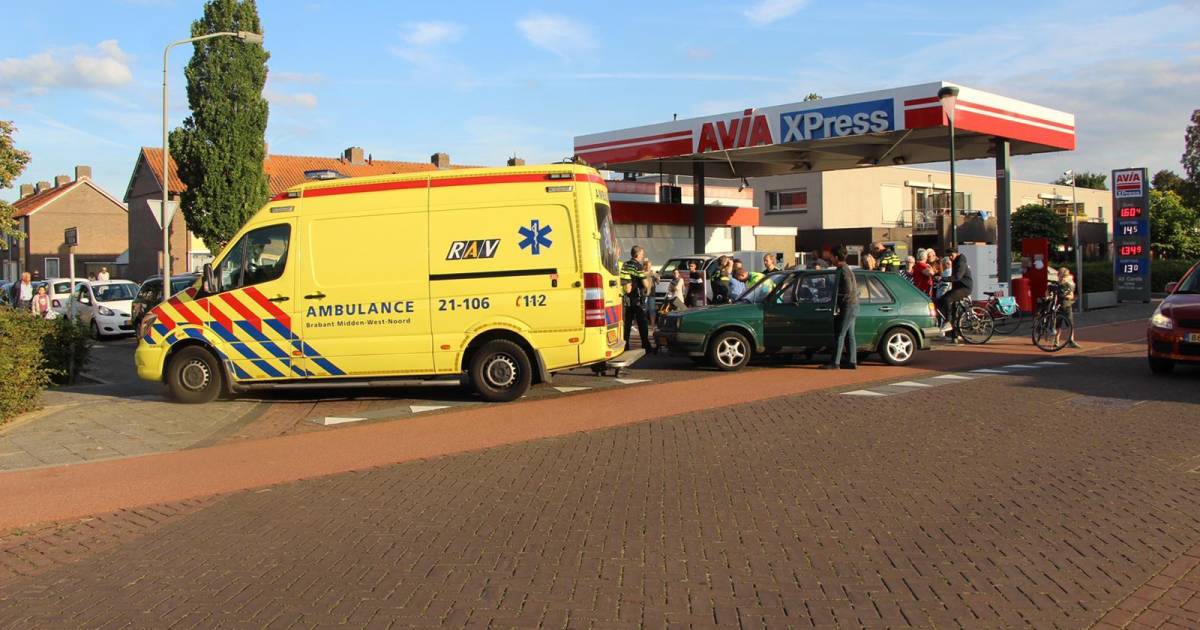 Scooterrijder gewond na aanrijding met auto in Boxtel.
