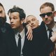 The 1975 worstelt op ‘Being Funny’ met het eigen keurslijf ★★☆☆☆