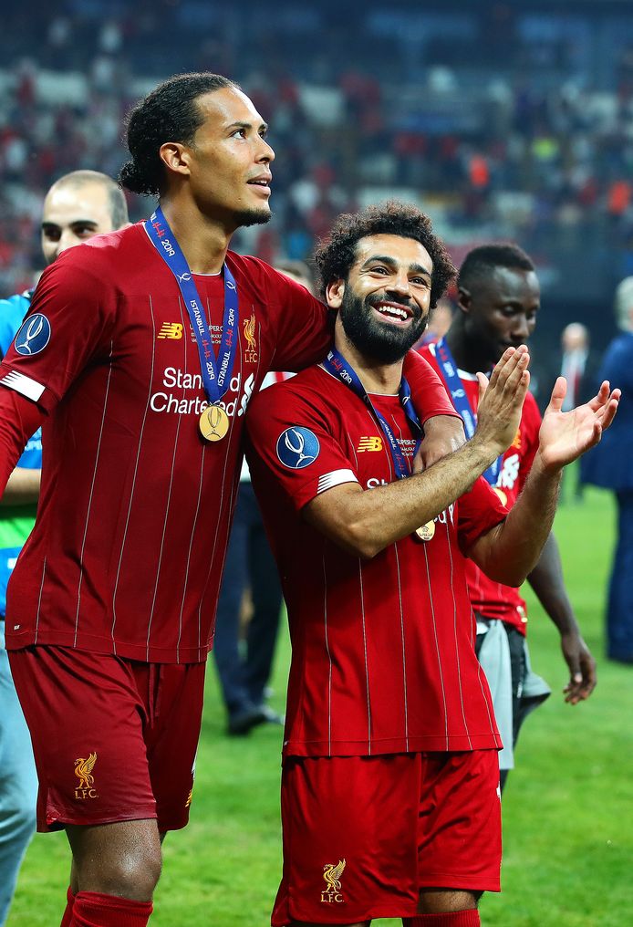 Virgil van Dijk met Mohamed Salah.