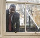 Op de set van ‘Luther’ met ster Idris Elba: “Na de opnames had ik nood aan een borrel”
