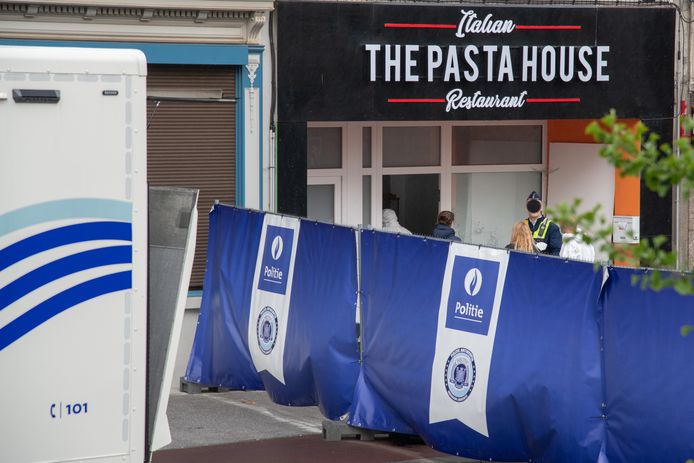 In augustus 2020 werd de gevel van The Pasta House op de Turnhoutsebaan in Deurne onder vuur genomen. De eigenaar zit ondertussen zelf in de cel voor cocaïne-invoer.