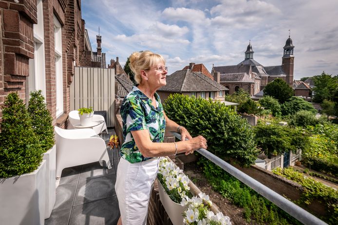 Het panorama van Ravenstein was voor Anke Thijssen de belangrijkste reden om voor dit appartement in het voormalige klooster Nazareth te kiezen.