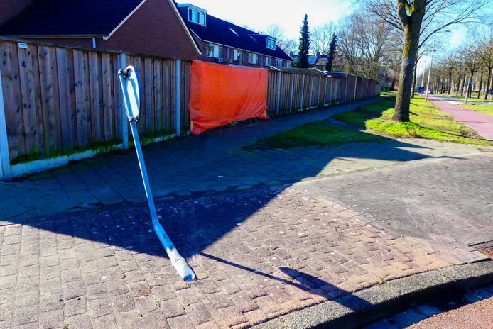 Er is een flinke ravage aangericht op de Buurserstraat in Enschede