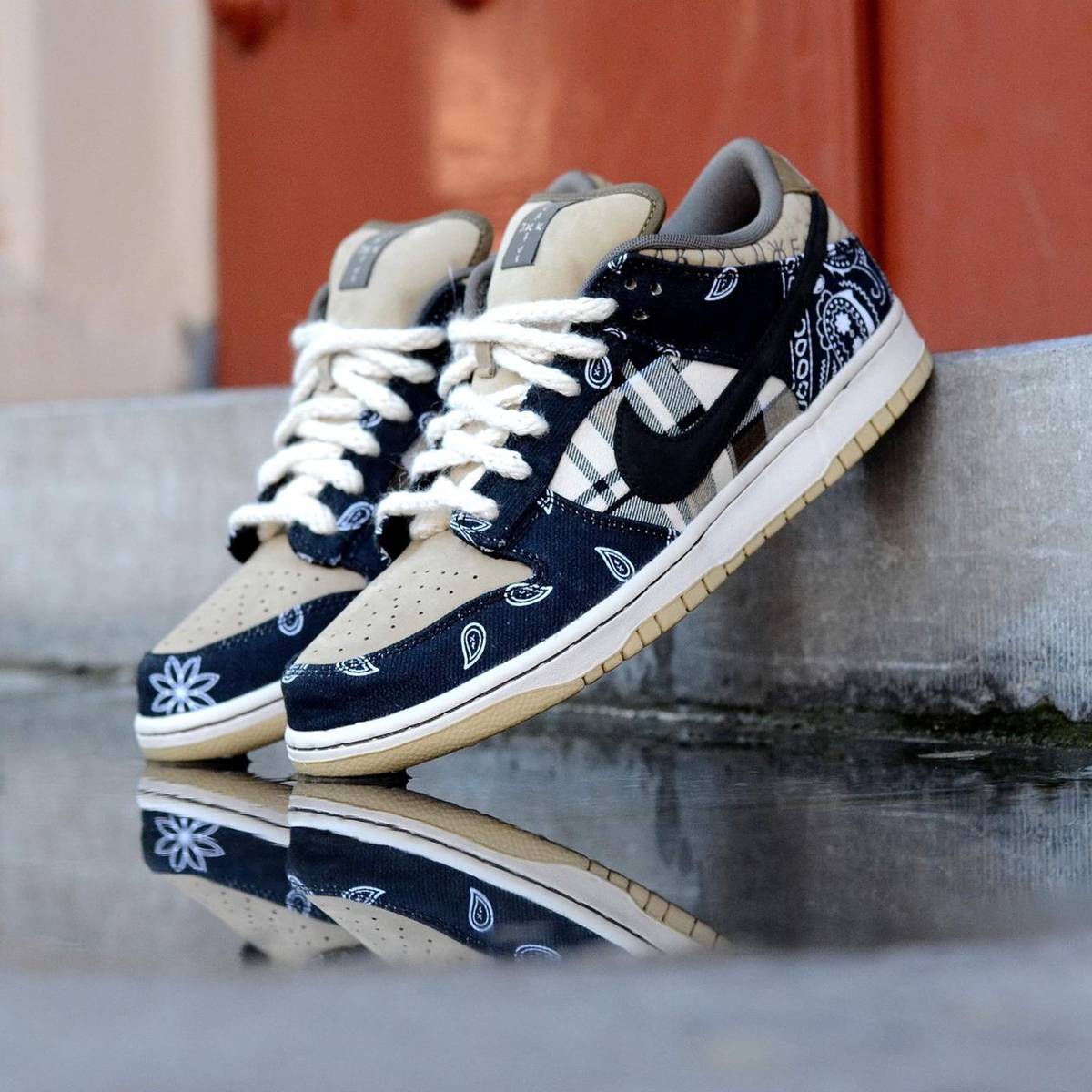 Verloting immens populaire sneaker gaat door het dak in Zwolle Schoen ligt niet in de winkel want dan krijg je rellen in de straat Zwolle destentor