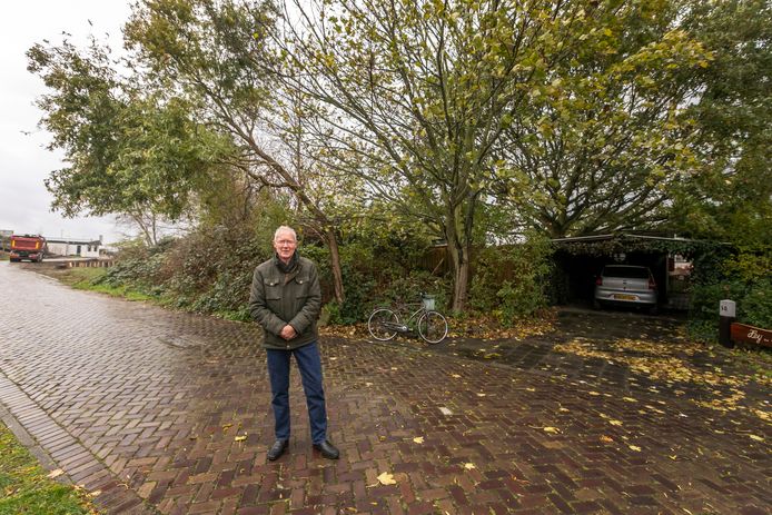 Pieter Heijstek wil nooit meer weg uit zijn huis op de heuvel.