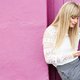 Aha! Dít is waar die kleine puntjes boven aan je telefoon voor zijn
