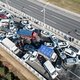 Dode bij immense kettingbotsing met honderden auto’s in China