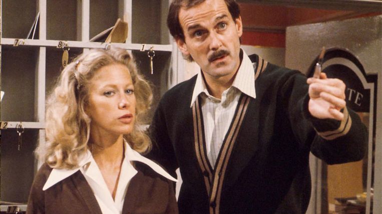 Connie Booth als Polly Sherman en John Cleese als Basil Falwty. Beeld 