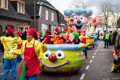 De opvolgers van het legendarische MAF maken meteen indruk in optochten Asten en Helmond