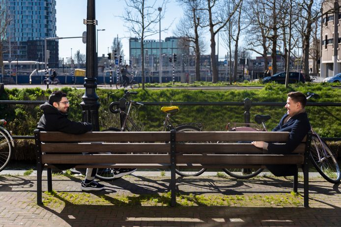 Maurico Martin (links) en Alex Wittop op de Catharijnekade.