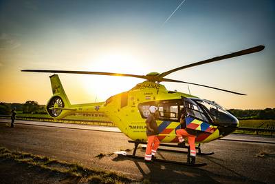 Traumaheli landt op snelweg bij Ellecom