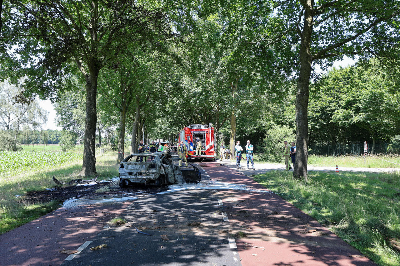 Bij een ongeval op de Scherpenering in Veldhoven is woensdagmiddag een automobilist overleden.
