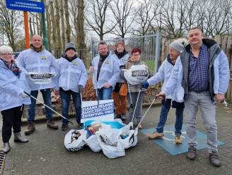 Vlaams Belang Stabroek ruimt zwerfvuil in Putte 