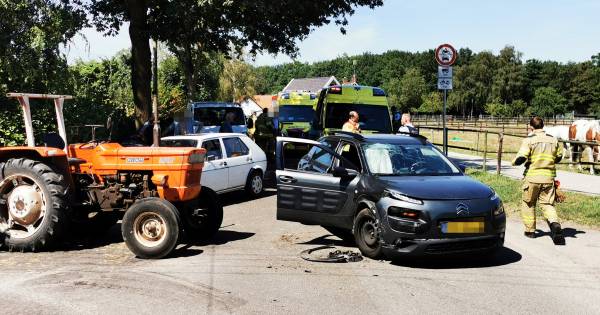 Gewonden na ongeluk met trekker en autos bij Babberich.