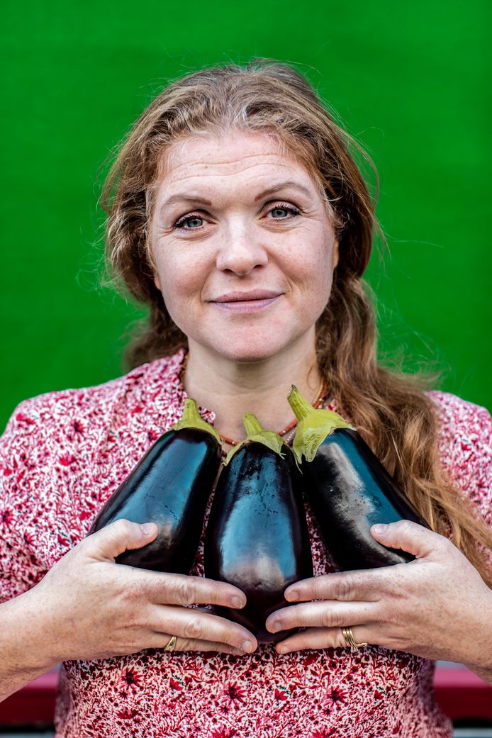 Portret van Esther Erwteman.