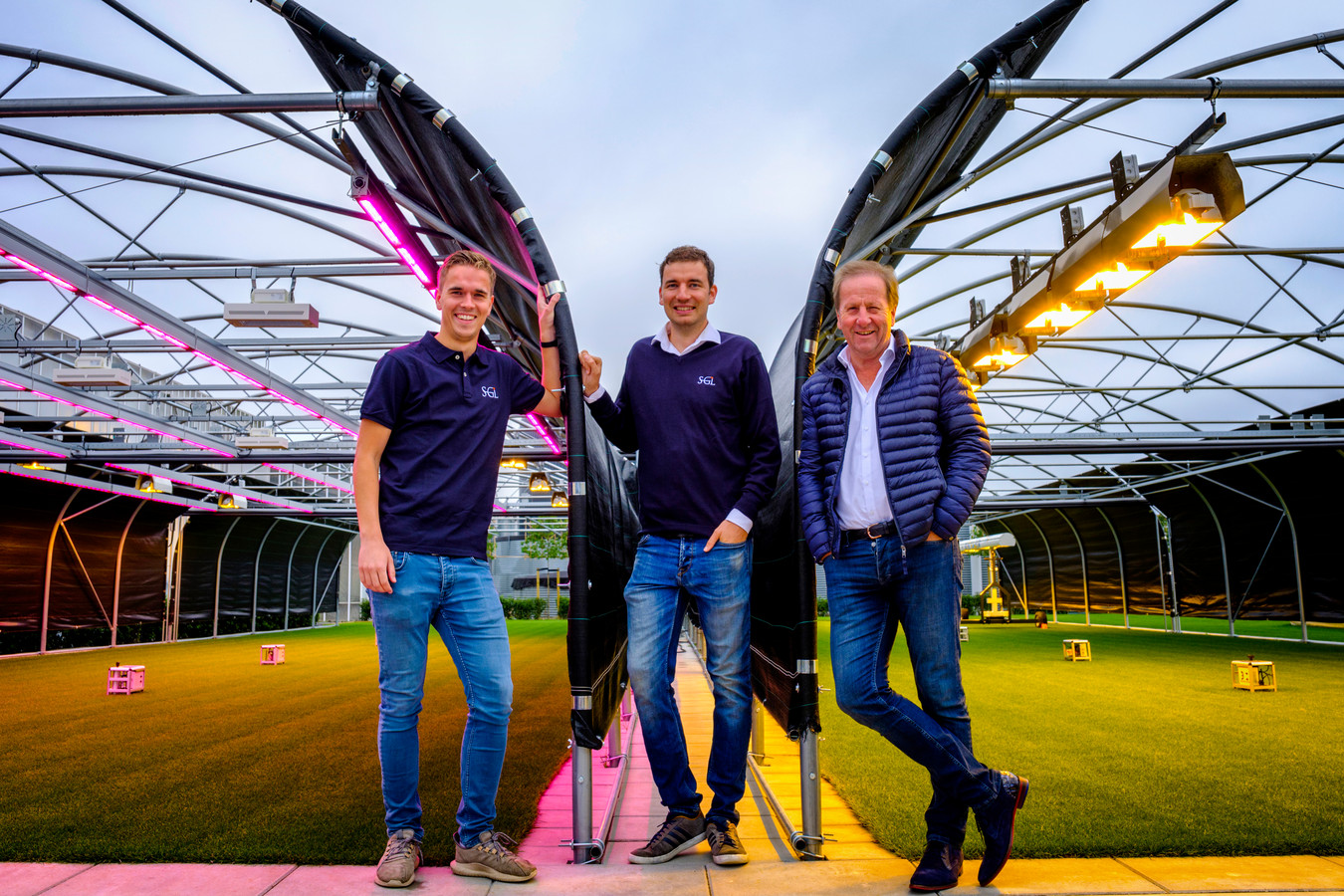 Stadions over heel de wereld zijn klant in Waddinxveen ‘Velden als