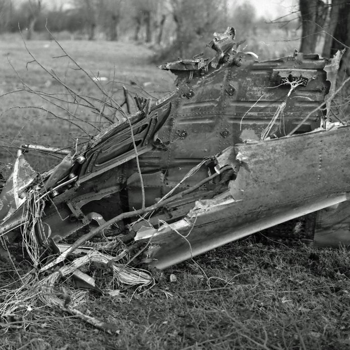 Neergestorte straaljager in Breugel in 1961