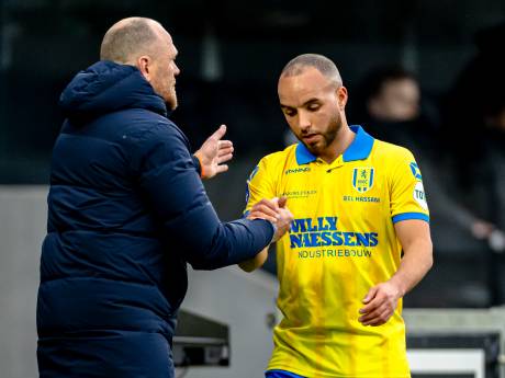 RKC-trainer Oosting is gedrag van Bel Hassani en Bakkali beu en houdt duo buiten selectie: ‘Een keer is het klaar’