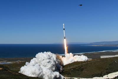Falcon-9 draagraket met nieuw pakket Starlink-satellieten gelanceerd
