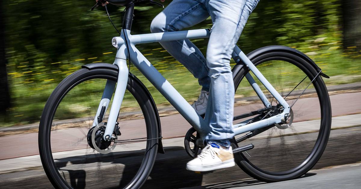 lager telescoop terwijl Fabrikant elektrische fietsen VanMoof krijgt uitstel van betaling, boze  klanten voor dichte deur | Economie | AD.nl