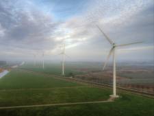 Groen licht in Neder-Betuwe voor energieplannen: extra windmolens en zonnevelden langs A15