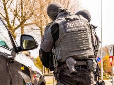 Arrestatieteam valt woning in Zeewolde binnen: man (21) en vrouw (18) opgepakt