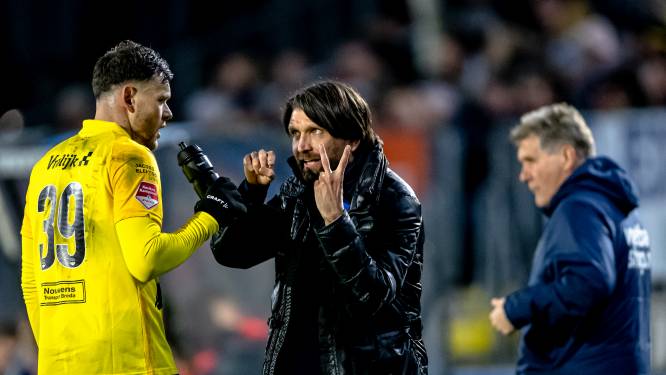 Hyballa geraakt door warm onthaal NAC-supporters: ‘Maar ik heb ook gezegd: ik wil geen Peter Hyballa-show’