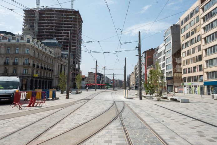 Hier rijdt vanaf 8 december een tram voorbij. Dat wordt gevierd met een groot openingsfeest.