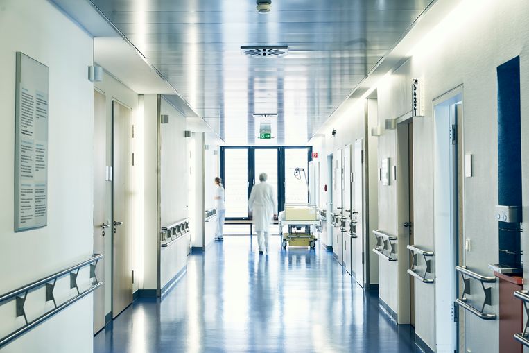 Artsen van het Maastricht Universitair Medisch Centrum (MUMC) en het Leiden UMC zien kansen om meer patiënten die op de spoedeisende hulp binnenkomen zorg op afstand te bieden. Beeld Getty Images