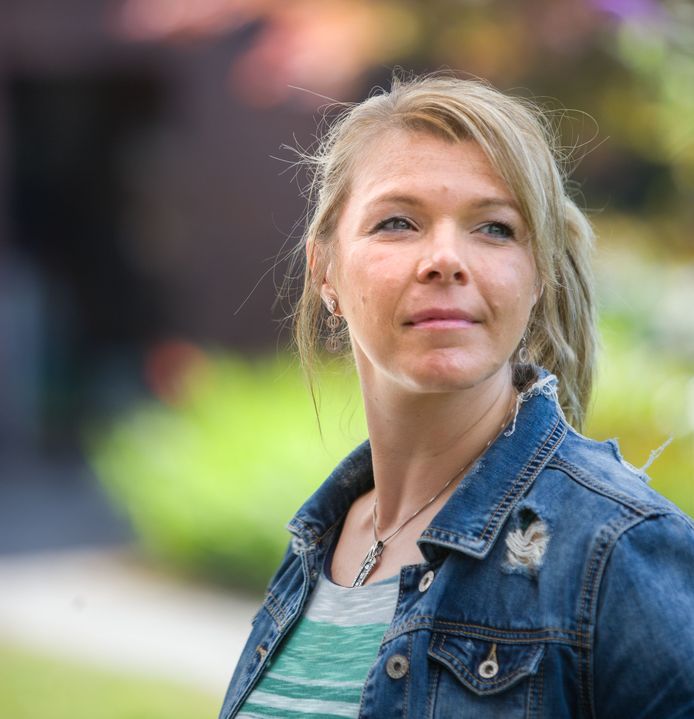 Elfi Baillien is hoofddocent aan de KU in Leuven, ze doet onderzoek naar pesten op het werk.