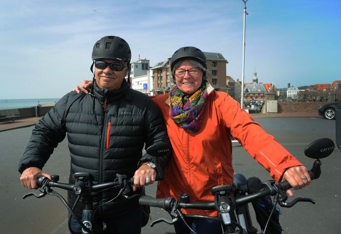 spiraal merk beroerte Stelling | Verplicht per direct een fietshelm voor 60-plussers | Opinie |  destentor.nl