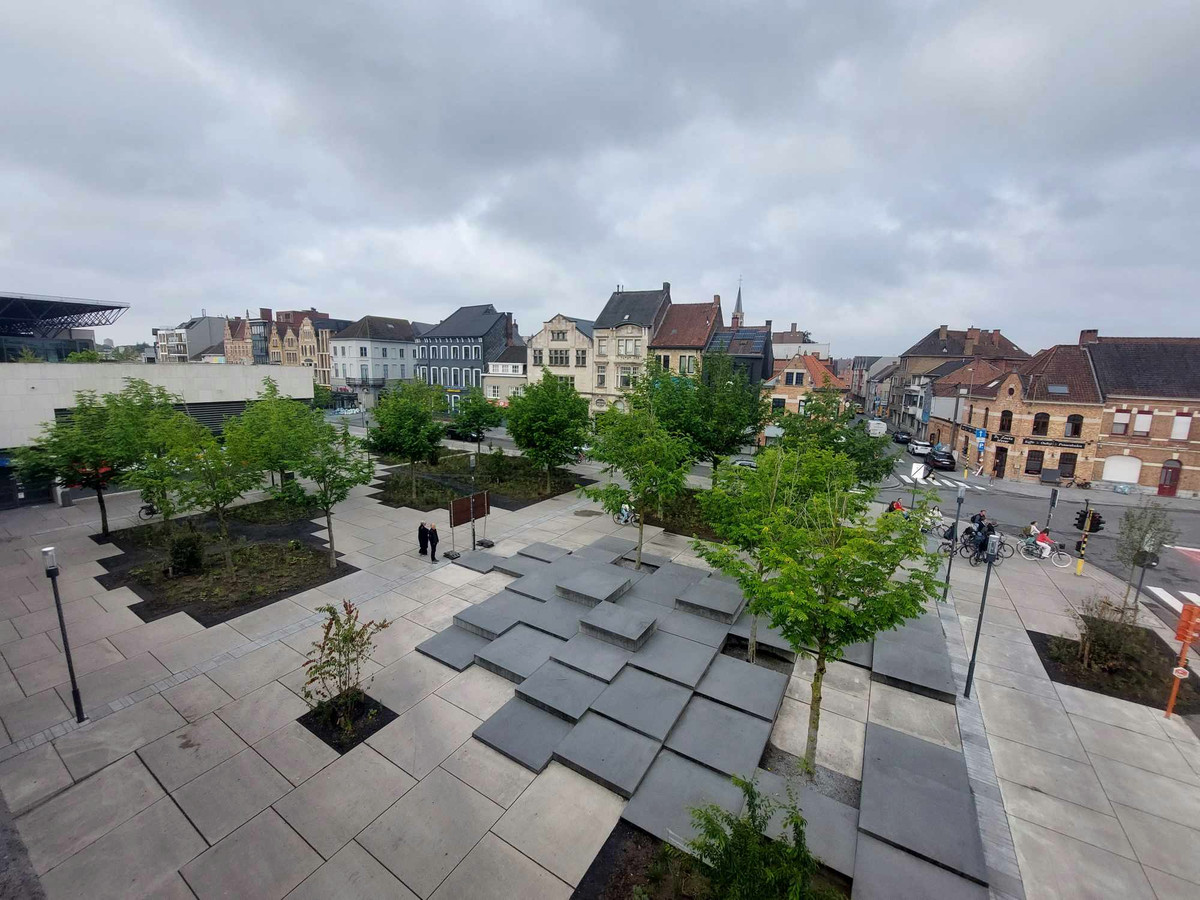 “Groener, veiliger, vrolijker én kunstiger”: Roeselare opent vernieuwd ...