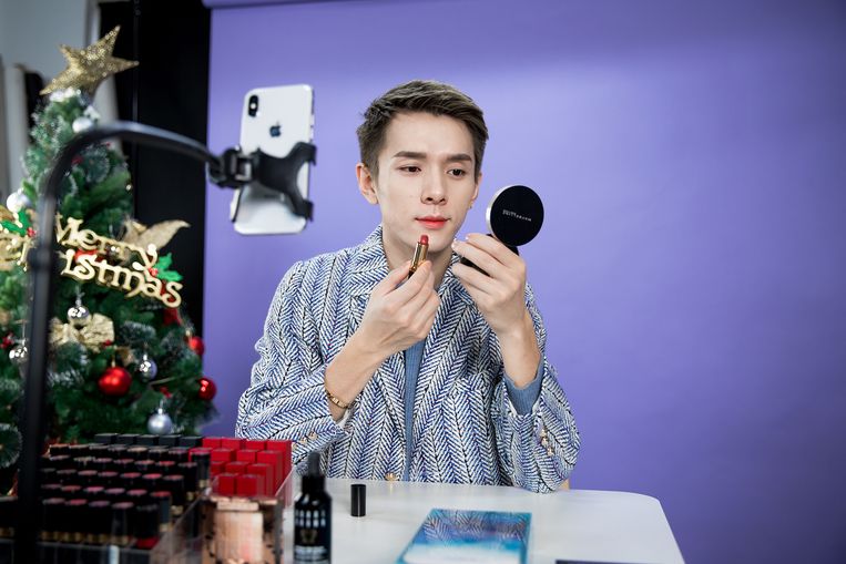 De Chinese beautyblogger Austin Li Jiaqi in actie. Beeld VCG via Getty Images