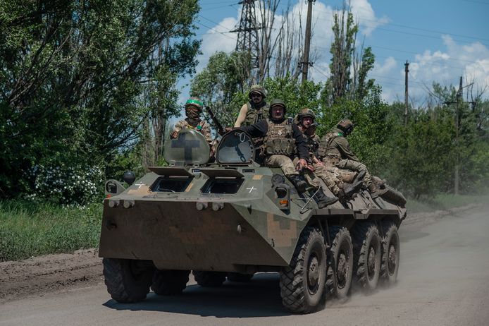 Soldati ucraini a Bashmut.