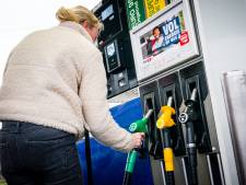 Benzineprijzen lopen weer flink op aan de pomp en daar komt voorlopig geen verandering in