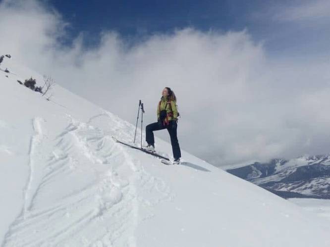 Vlaamse skiester (33) komt om in lawine: “Broer groef haar eigenhandig uit de sneeuw, maar het was te laat”
