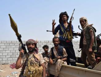 Na dagen van hevige gevechten en bombardementen: regeringstroepen van Jemen krijgen bevel om offensief op Hodeida stop te zetten