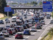 Drukte op Europese snelwegen naar het zuiden, vooral in Frankrijk is het filerijden