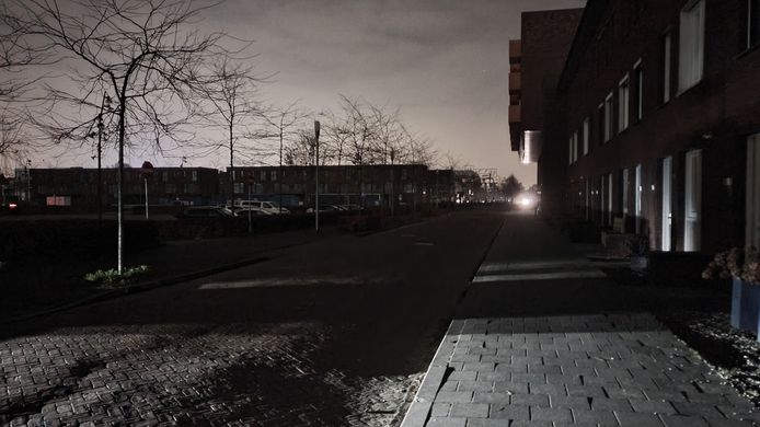 Veenendaal-Oost in het duister gehuld.