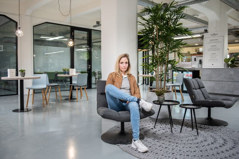 “Volgens internationaal onderzoek krijgen vrouwen minder fondsen omdat investeerders met een gekleurde blik naar ons kijken”, zegt Eline Leijten. Beeld Simon Lenskens