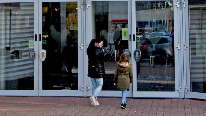 Bioscoop Controleert Tassen Van Bezoekers Rotterdam Ad Nl